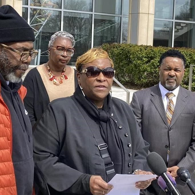 Testimony begins in trial for ex-sergeant charged in killing of Virginia shoplifting suspect